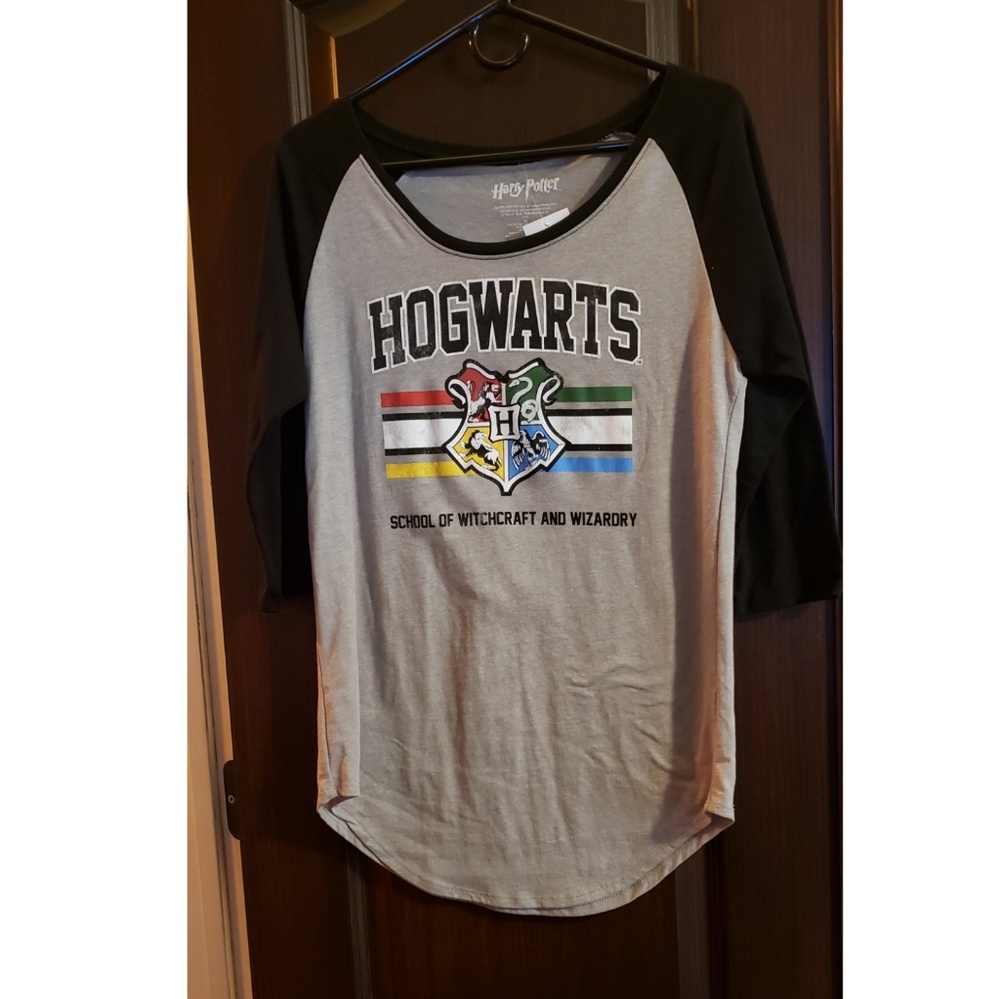Hogwarts Raglan Black Sleeved Tee